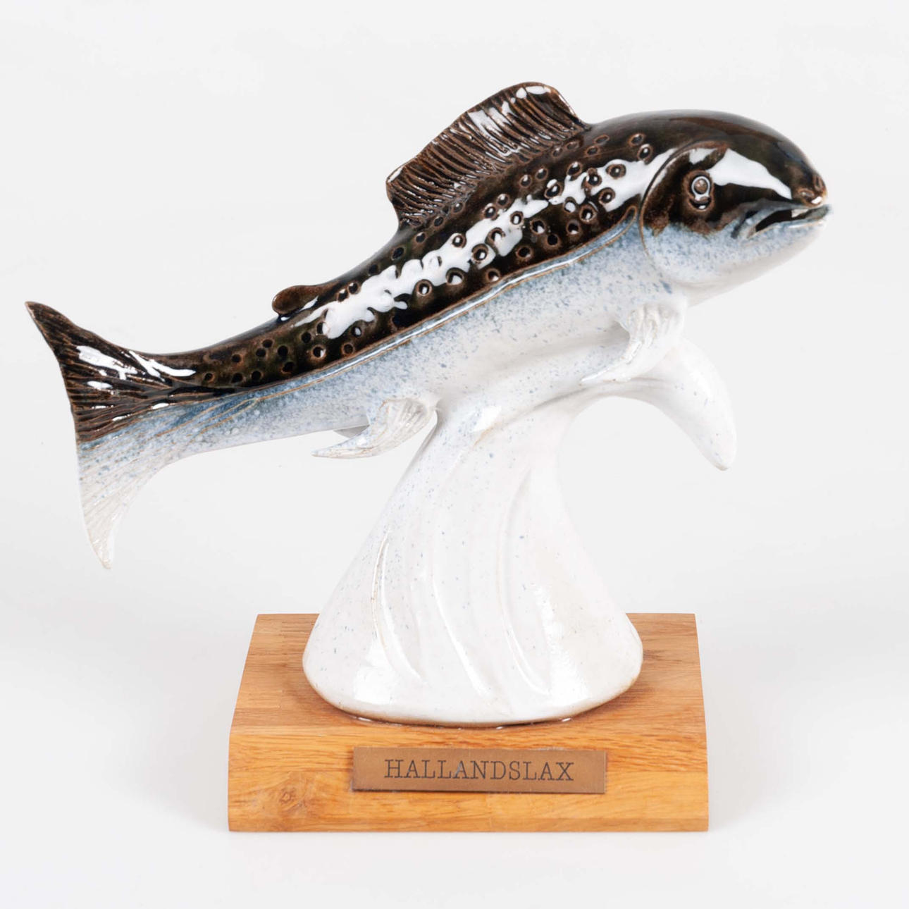 JAN-AXEL JÖNSSON. “Hallandslax”, signed.