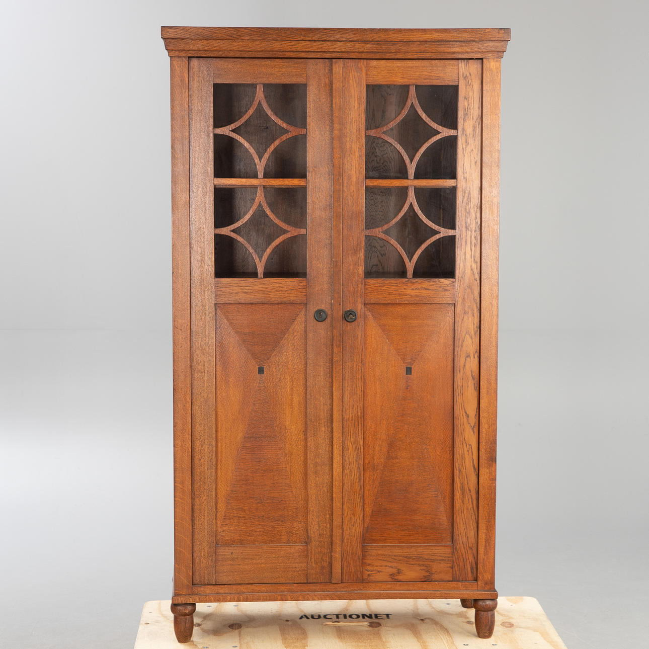 Small bookcase, Germany, around 1920.