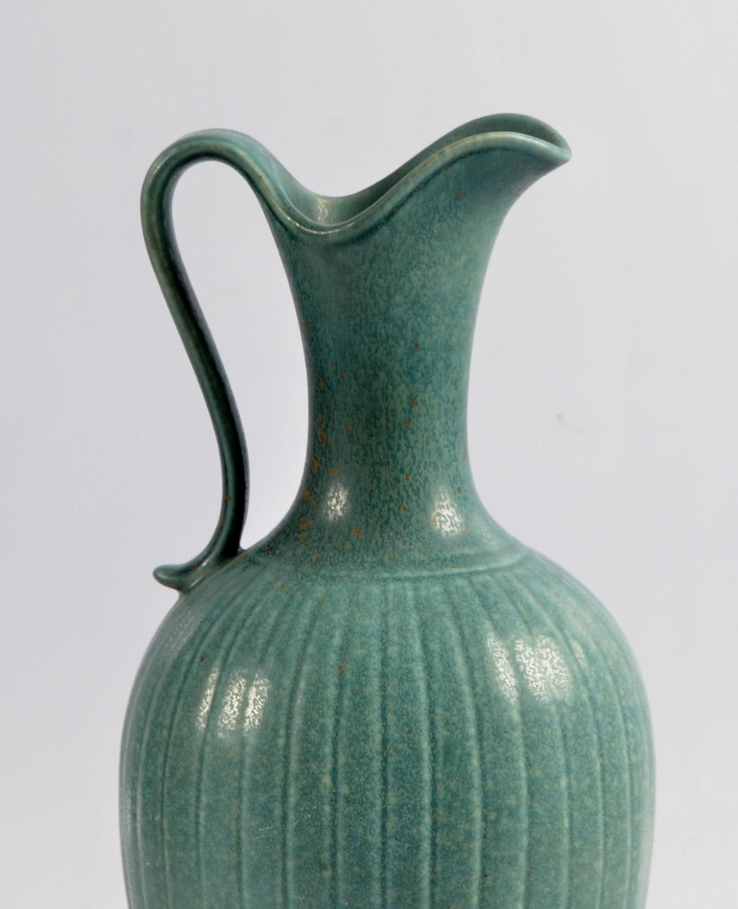 GUNNAR NYLUND. Praktkanna, hänkelvas, harpälsglasyr, Rörstrand.