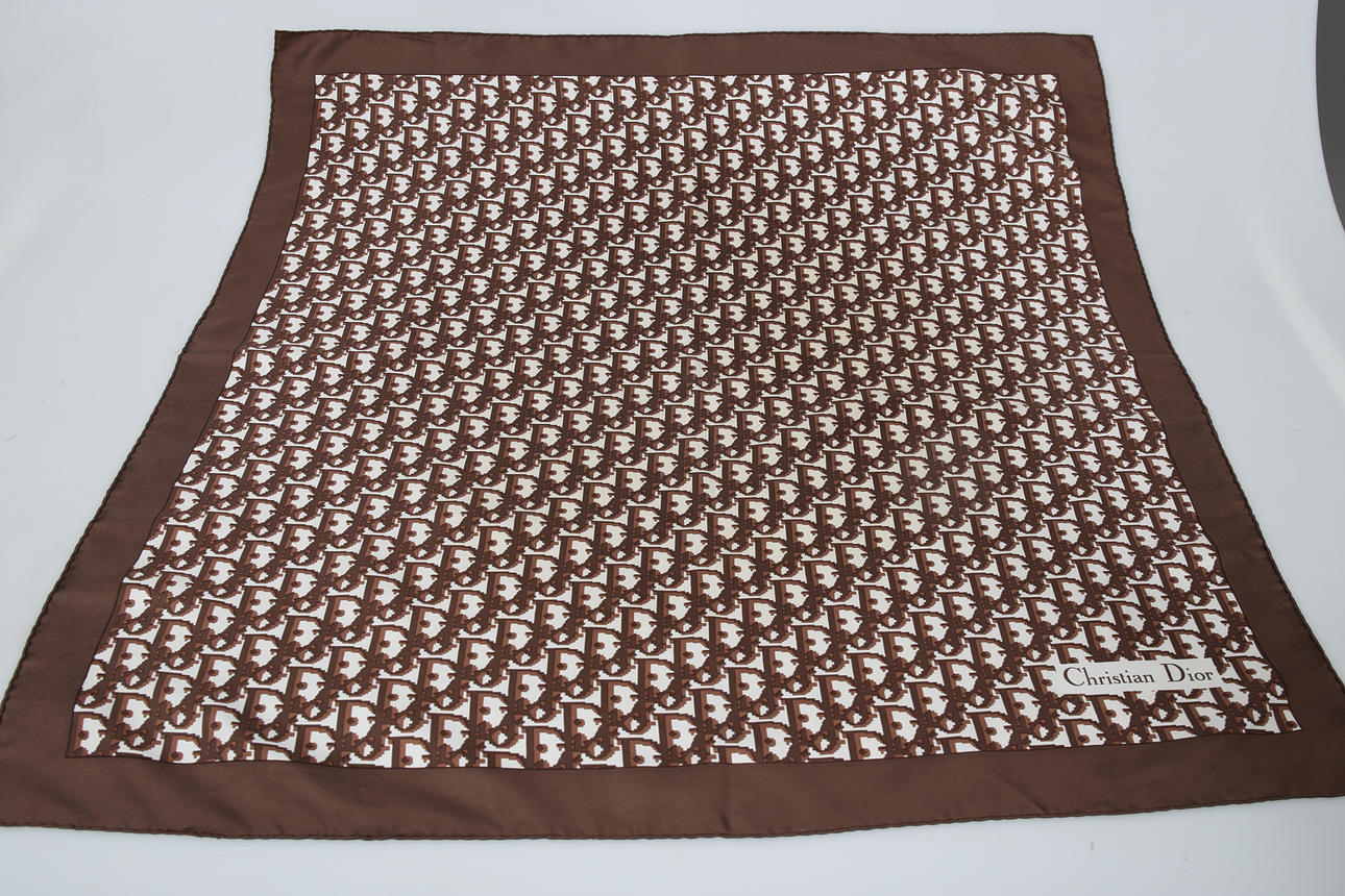 SCARVES, siden, Christian Dior, 1900-talets andra hälft.