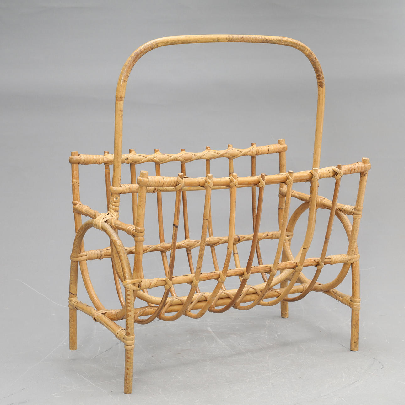 TIDNINGSSTÄLL, rotting.