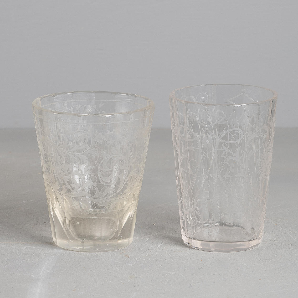 GLAS, 2 stycken, böhmiska. 1700/1800-tal.