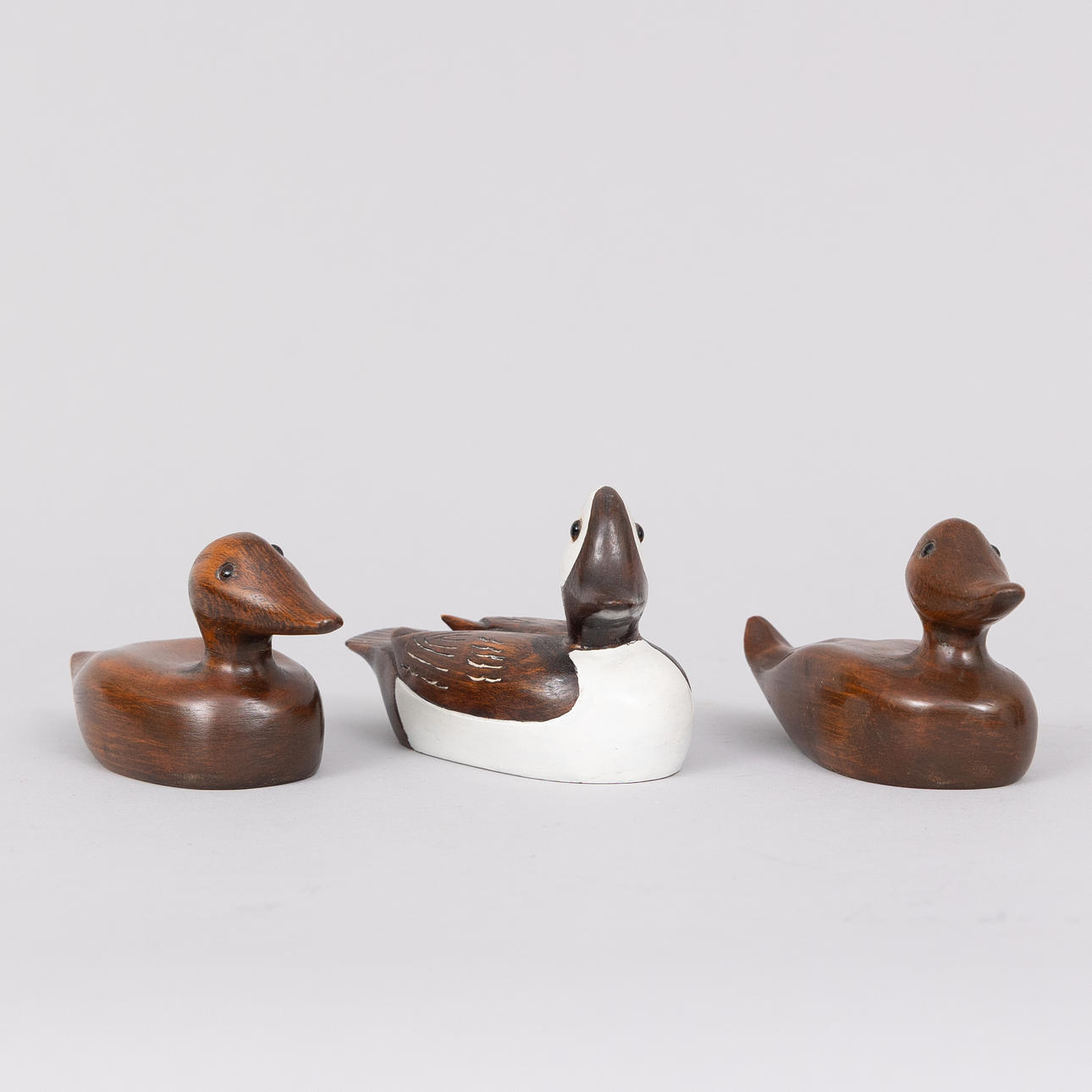 VETTAR, 3 st, trä, 1900-tal.