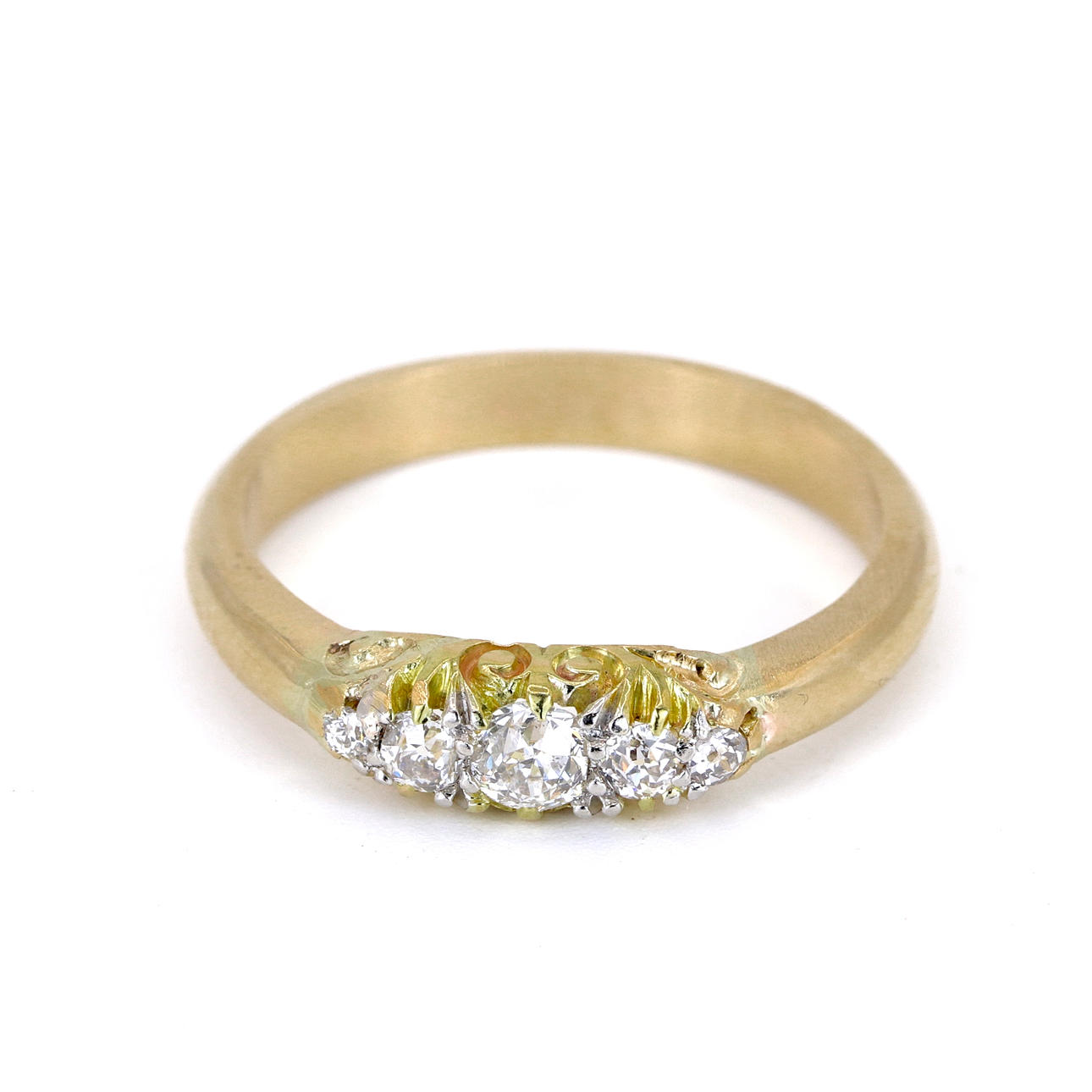 9CT GOLD DIAMOND SET RING.