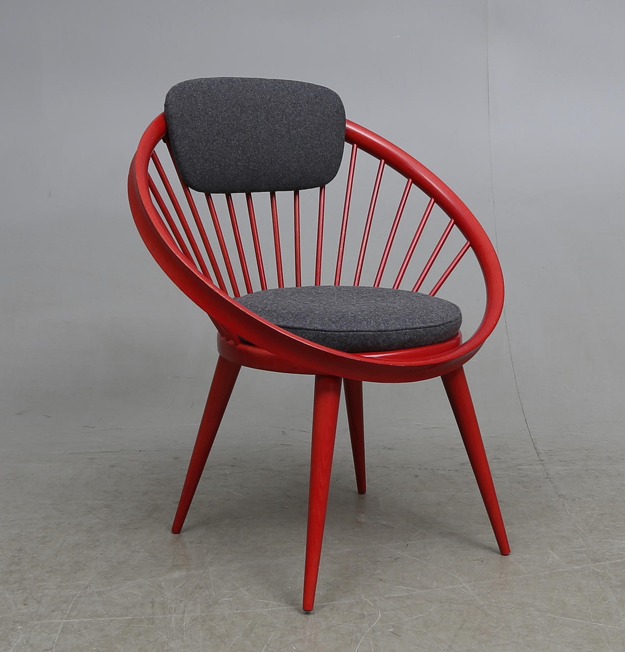 KARMSTOL, "Circle", Yngve Ekström, tillverkad av Gessef, Italien.