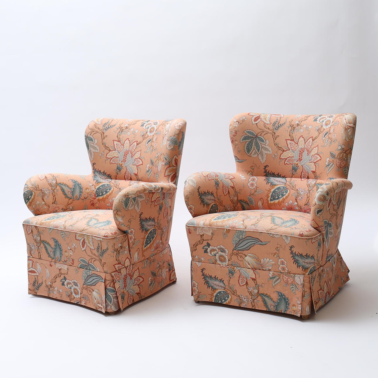 FÅTÖLJER, ETT PAR, 1900-talets andra hälft.