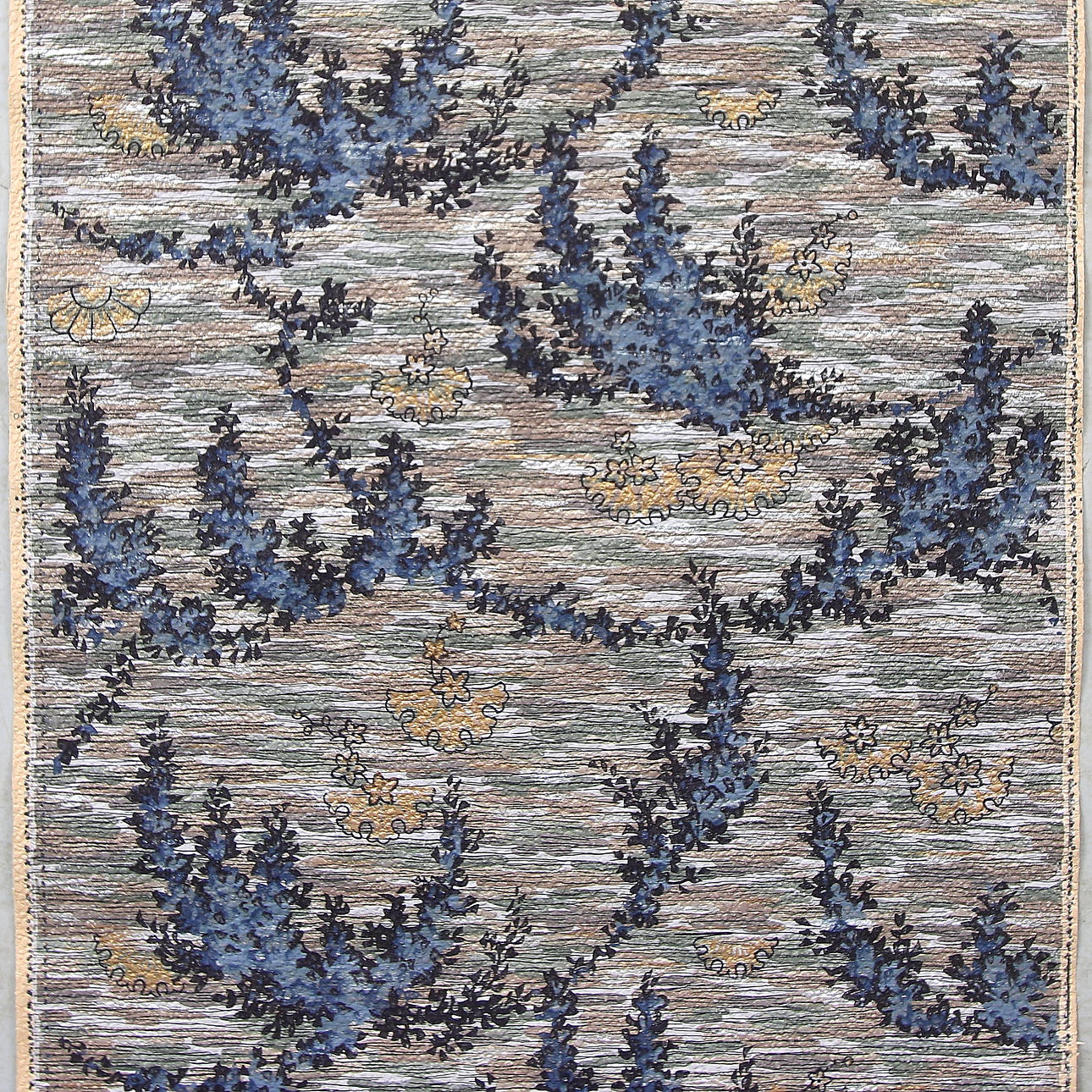 TAPETER, 4 st rullar, embossat papper, handtryckta och handkolorerade, Borås Tapetfabrik, 1920-tal. Totalt ca 50 meter.