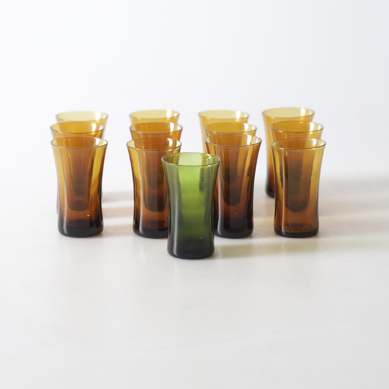 SNAP GLASS, 13 pcs. 20th century.