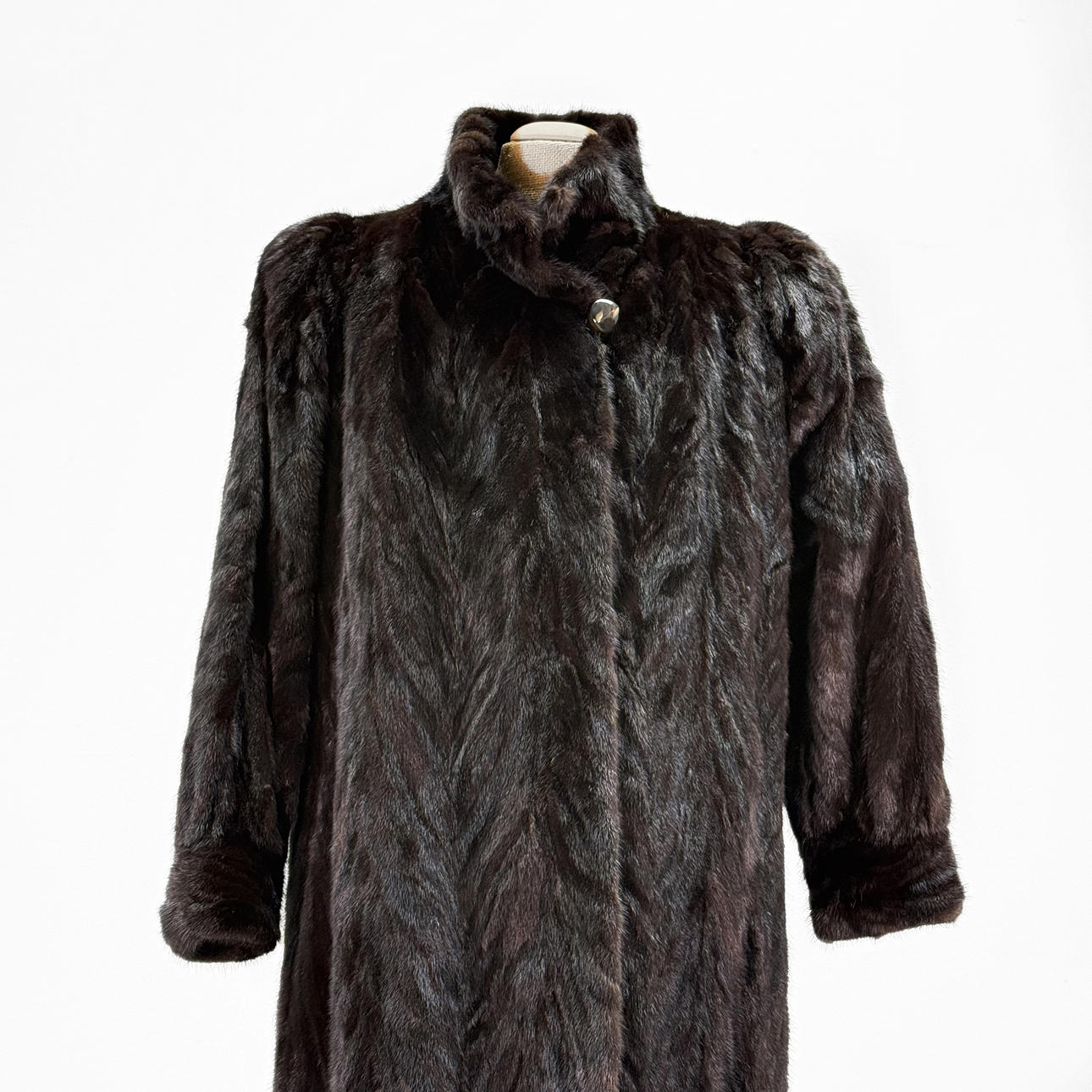 FUR COAT - Qvarnströms fur.