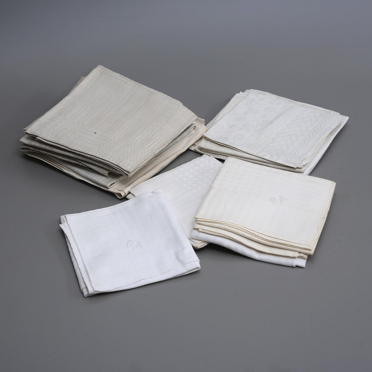 LINNE, parit, mestadels HANDDUKAR, 1900-tal.