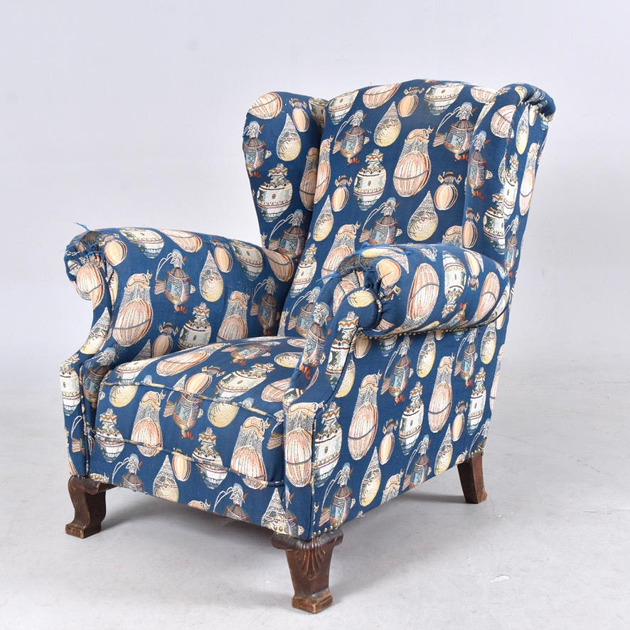 NOJATUOLI, korvaläppä, helverhoiltu, 1920-luku.