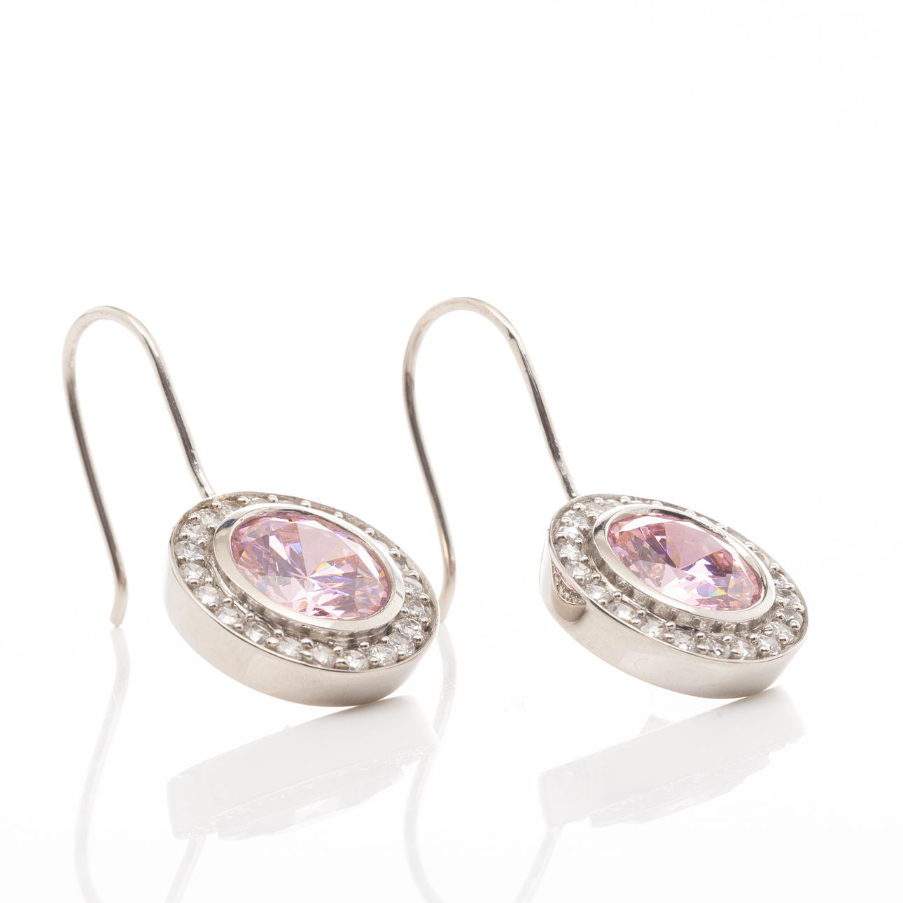 EARRINGS, Sterling Silver, Cubic zirconia.