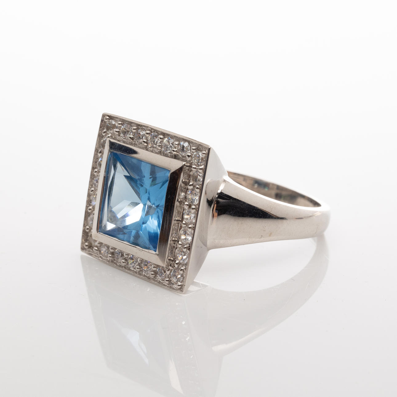 RING, sterling silver, cubic zirconia.