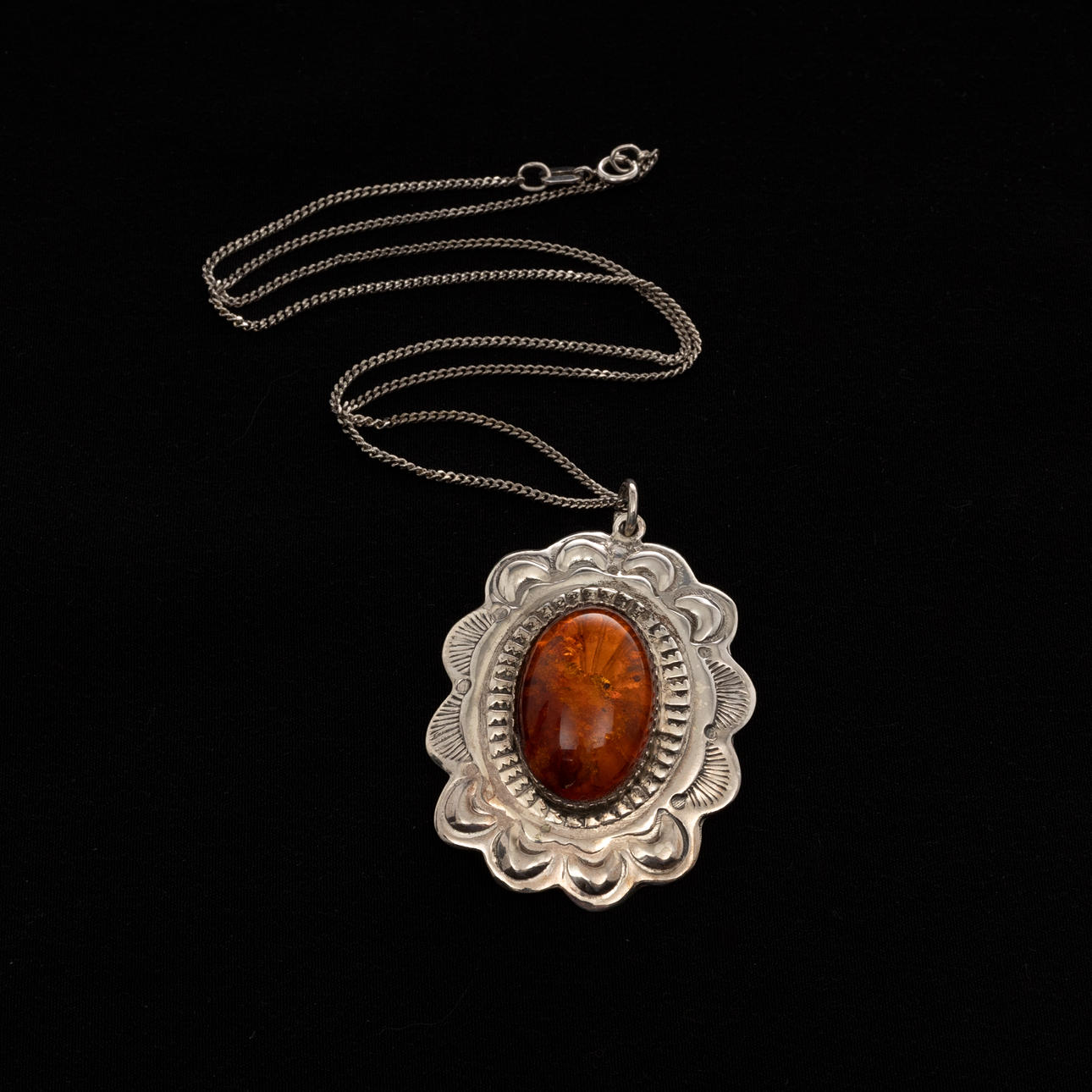 NECKLACE, Silver, Amber.