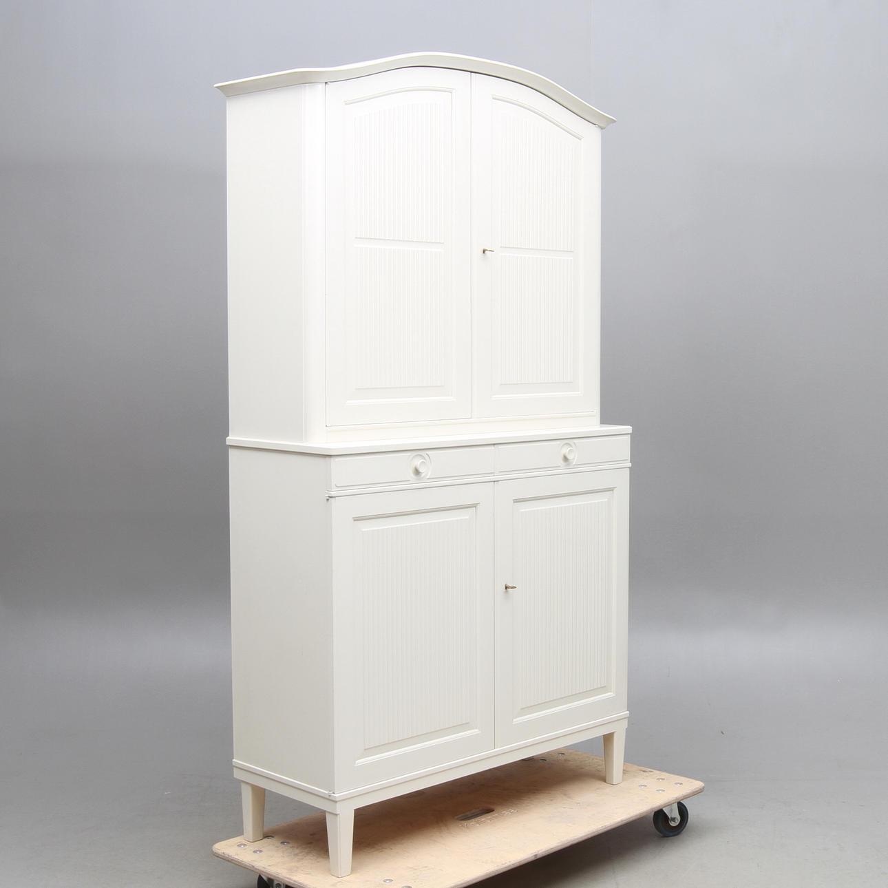 MATSALSSKÅP, "Herrgården", Carl Malmsten, Åfors Möbelfabrik.