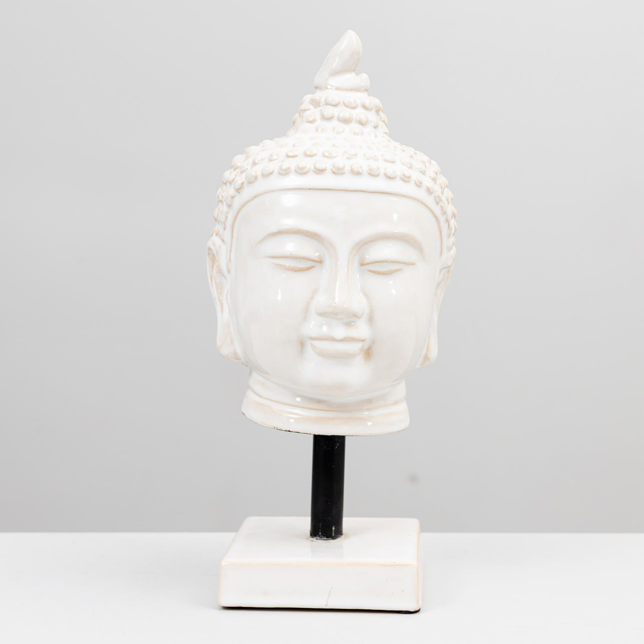 A ceramic BUDDHAHUVUD, 21st century.