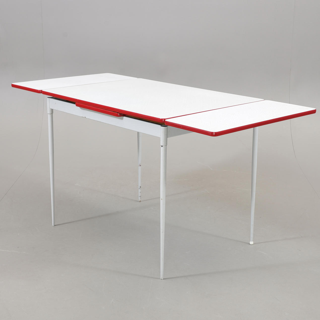 KITCHEN TABLE, perstorp top, 1960s. Furniture - Dining tables - Auctionet