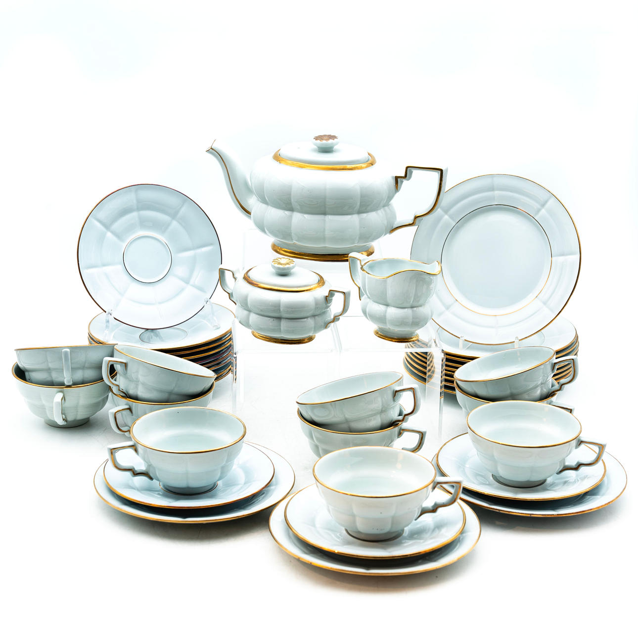 ARTHUR PERCY. Dinnerware, “Grand”, Gefle, (38 pieces).