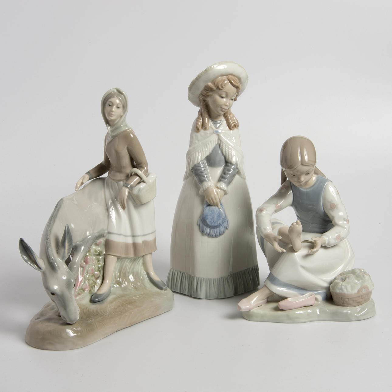 FIGURINER, 3 stycken, flickor, Nao samt Zaphir.