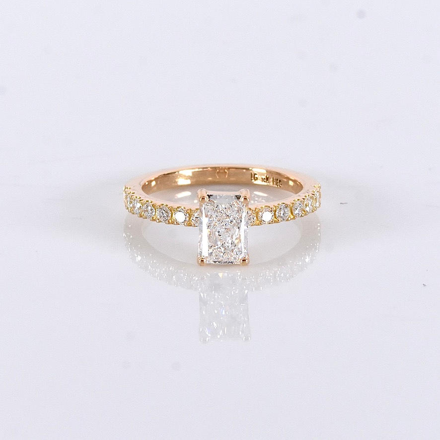 DIAMOND RING, 1,31ct, 18K IGI Cert Labgrown.