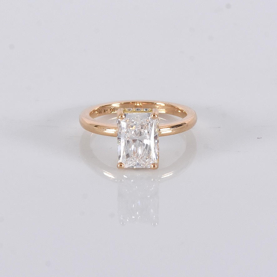 DIAMOND RING, 2,20ct, 18K IGI Cert Labgrown.