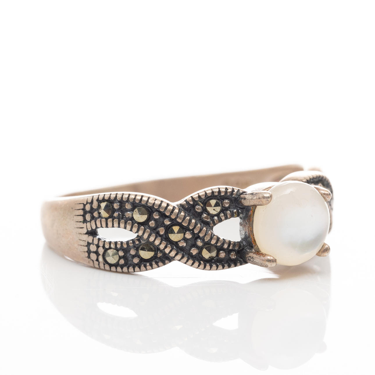 RING, Sterlingsilver, Pärlemor, Markasiter.