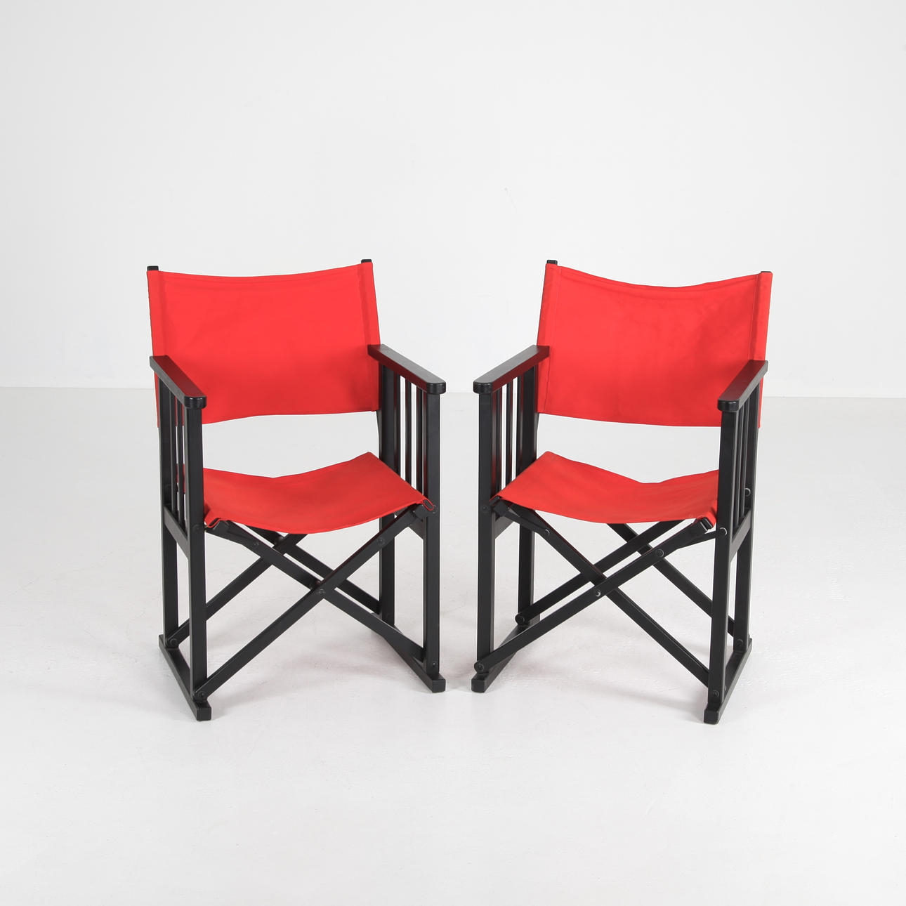 CHAIRS, 1 pair, foldable.