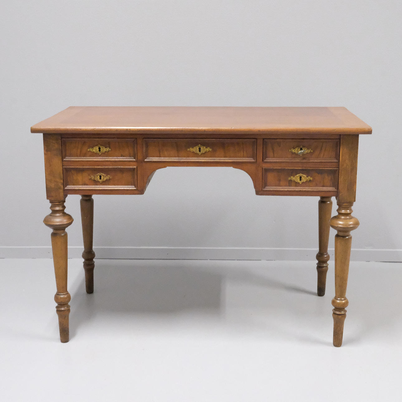 NEO-RENAISSANCE DESK, 20TH CENTURY.
