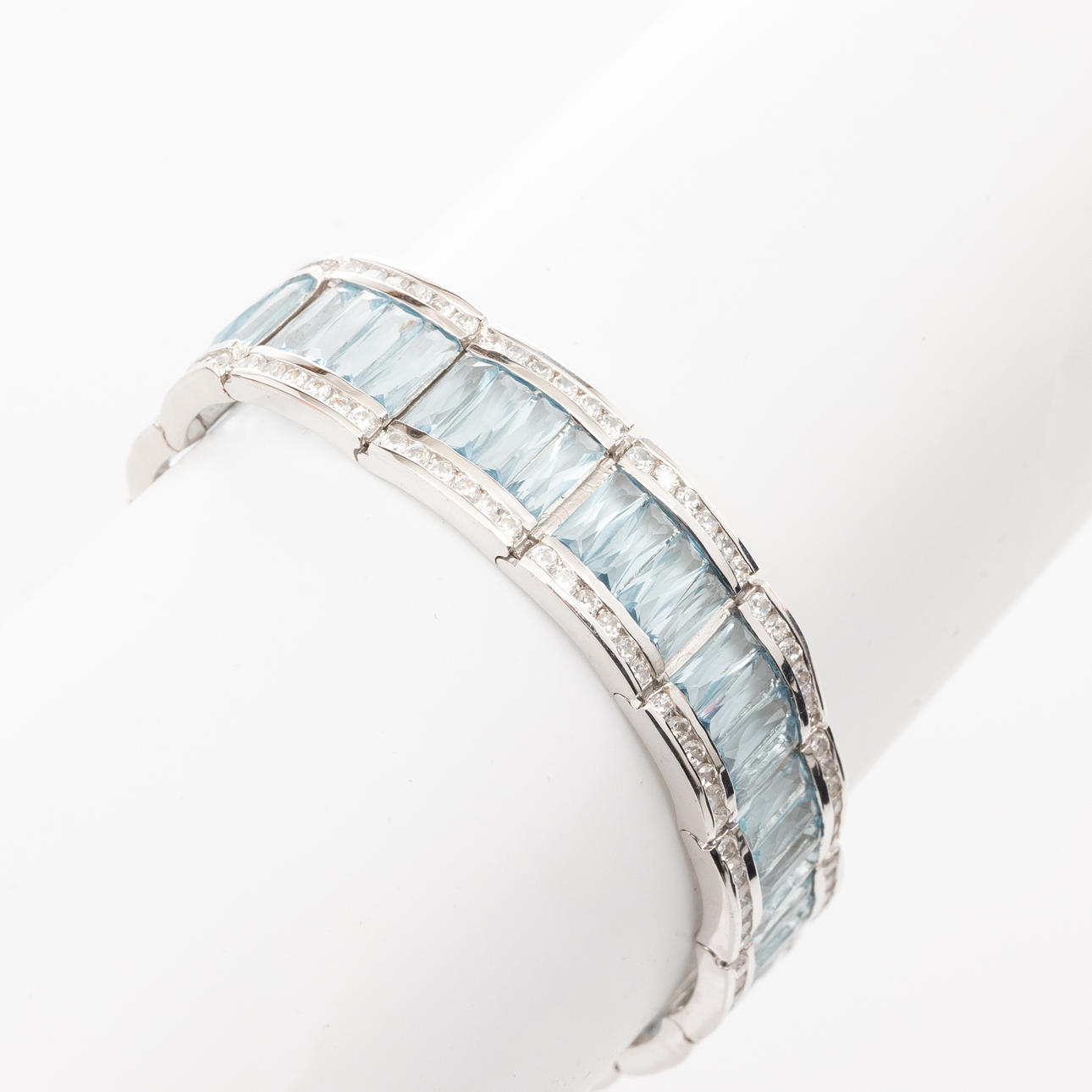 BRACELET, Sterling Silver, Cubic zirconia.