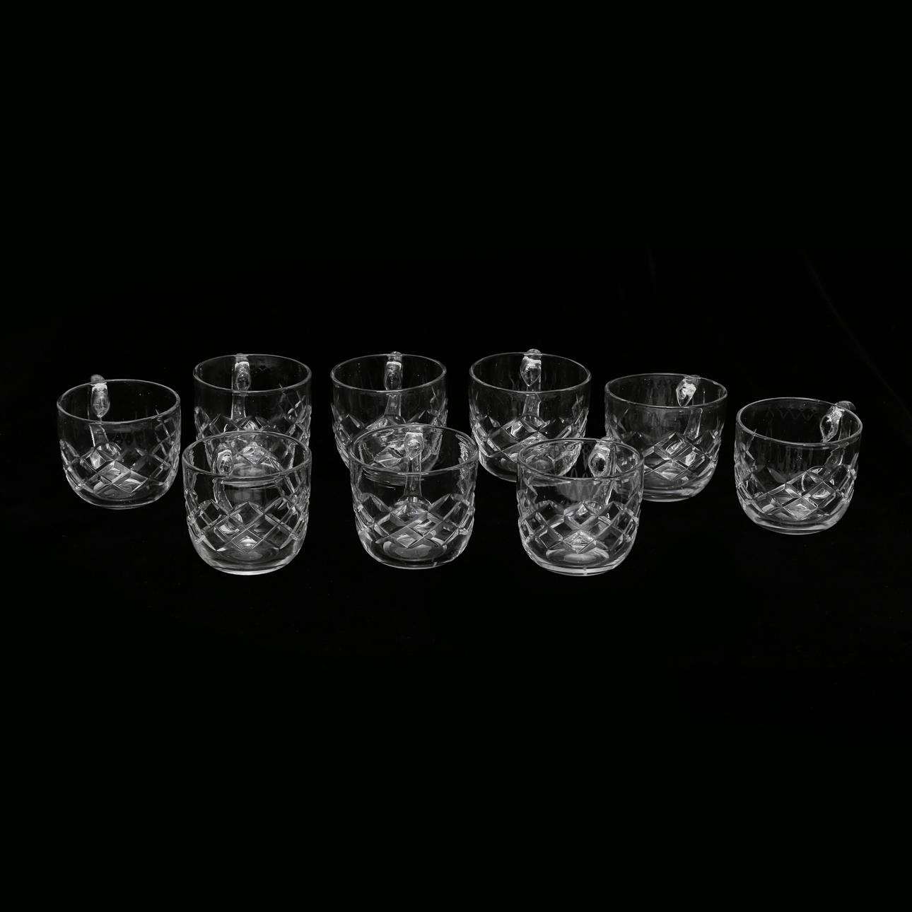 9 PUNSCHGLAS, RUTSLIPAD DEKOR, 1900-TAL.