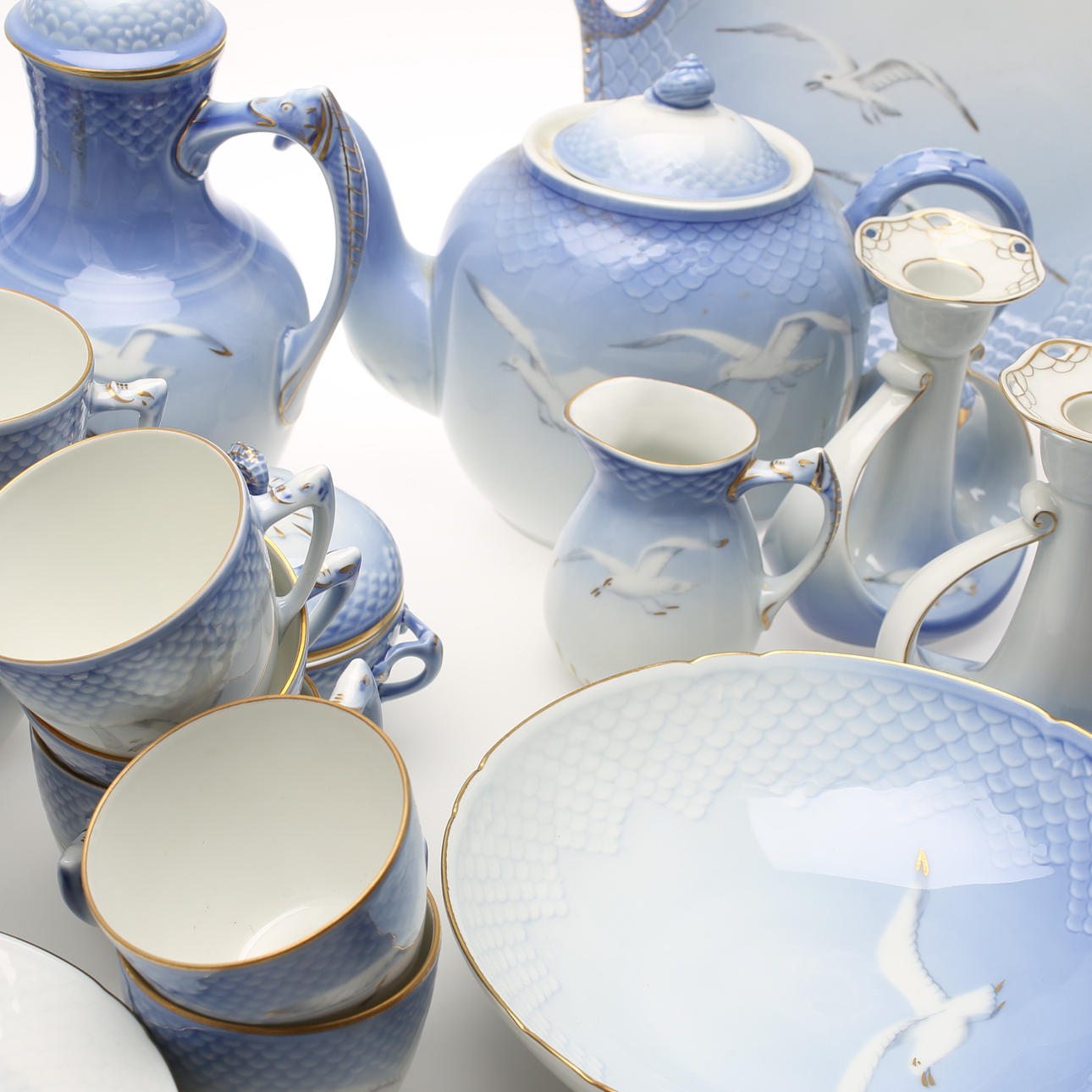 KAFFESERVISDELAR. 32 delar, "Blå måsen", Bing & Gröndal, Köpenhamn, Danmark.