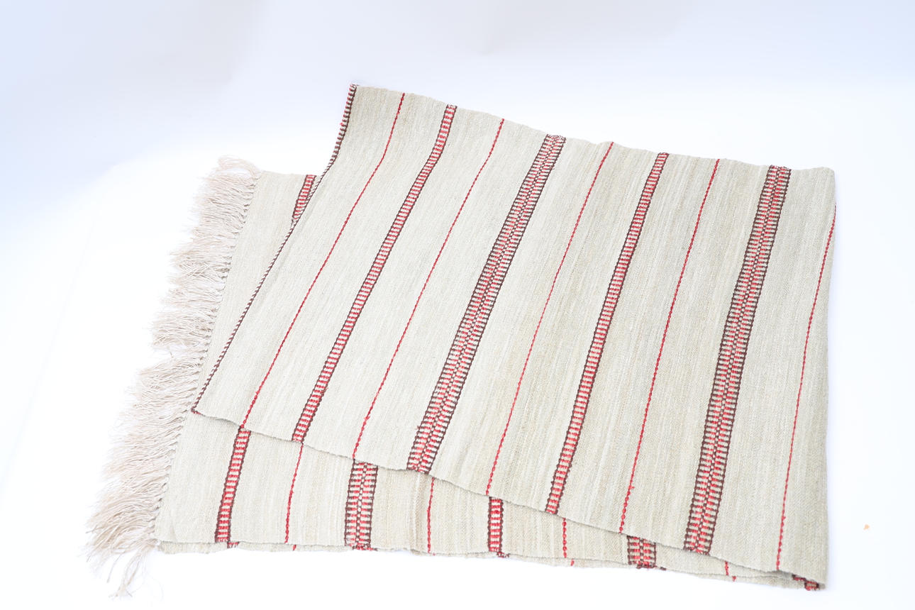 VÄVD LINNEDUK MED FRANS.