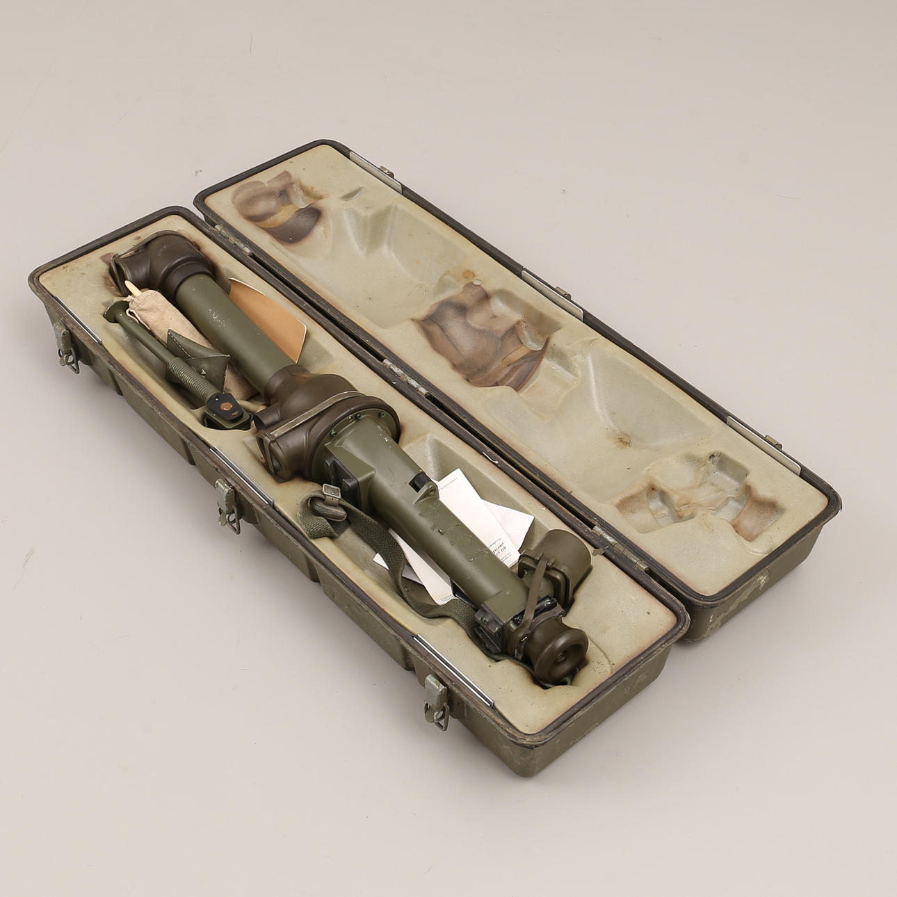 AVSTÅNDSINSTRUMENT med fodral, 1970-tal.