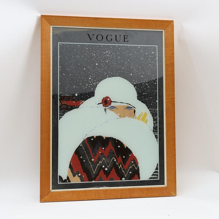 MIRROR “Vogue” with printed decor.