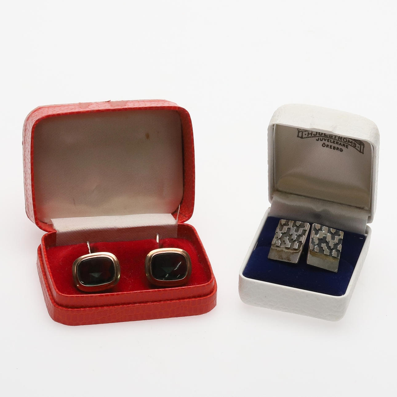 CUFFLINKS. 2 pairs. Silver 830H and 835.