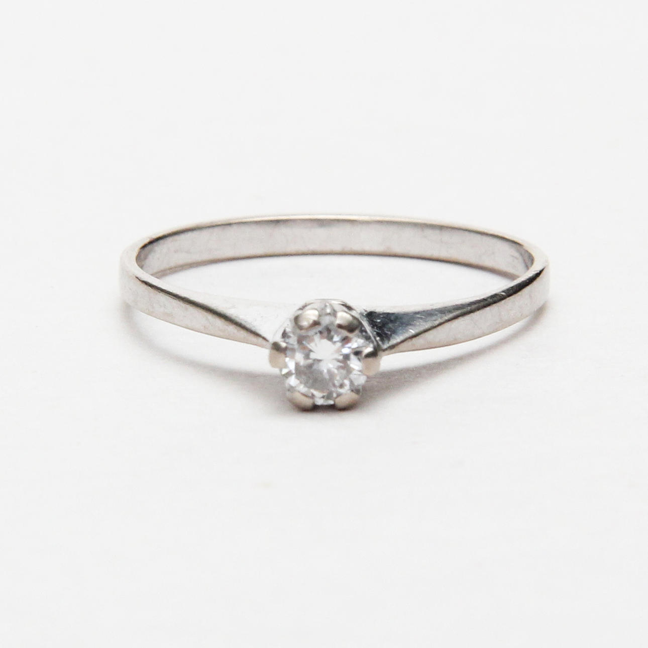 SOLITÄRRING, vitguld, 18 K, med diamant.