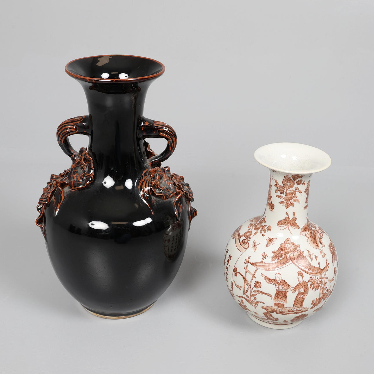 TWO MODERN CHINESE PORCELAIN VASES.