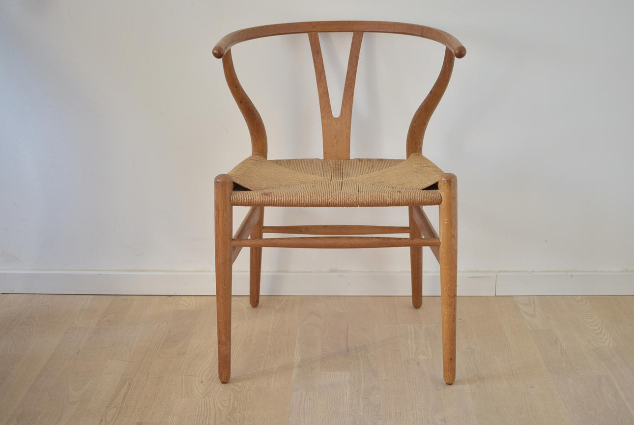 HANS J. WEGNER. Y Stol i ek, 1900-tal.