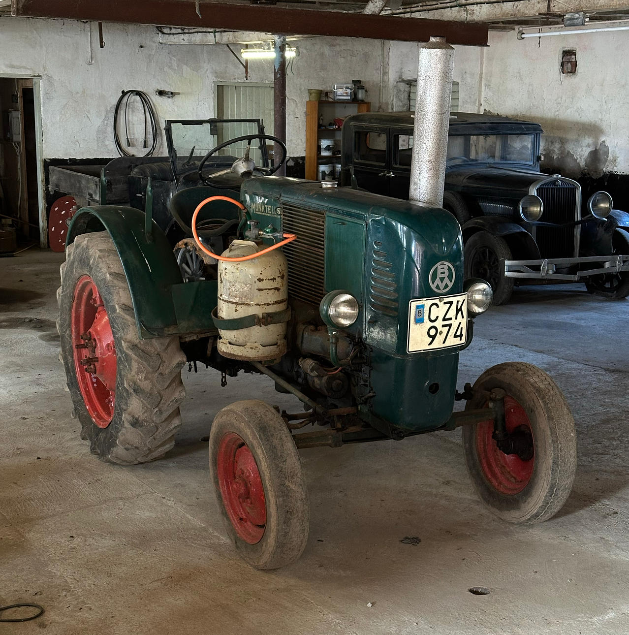 TRACTOR, MUNKTELL BM-10. 1949 model year.