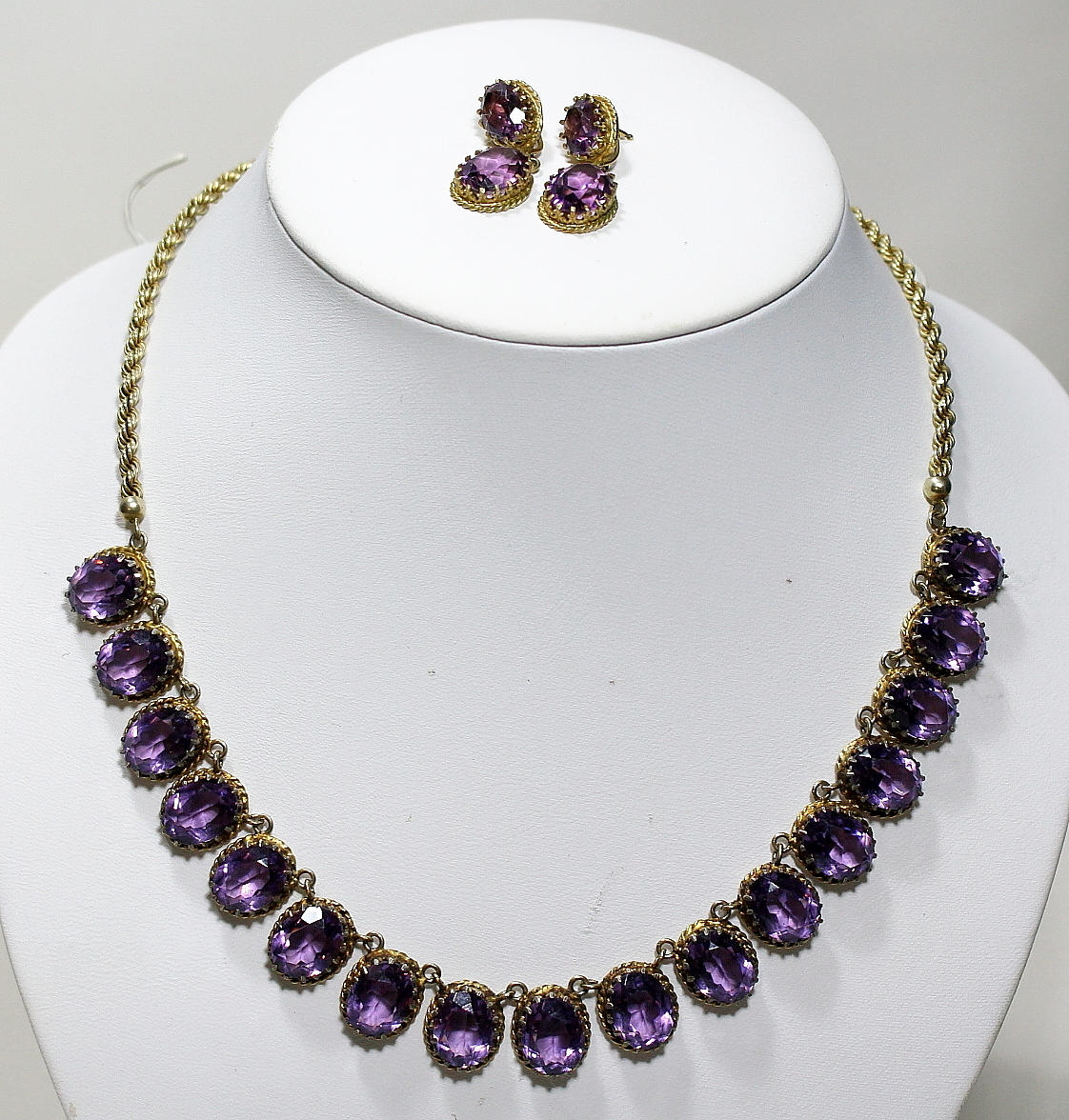 HALSBAND och ÖRHÄNGEN, vintage, förgyllt silver med ametister.