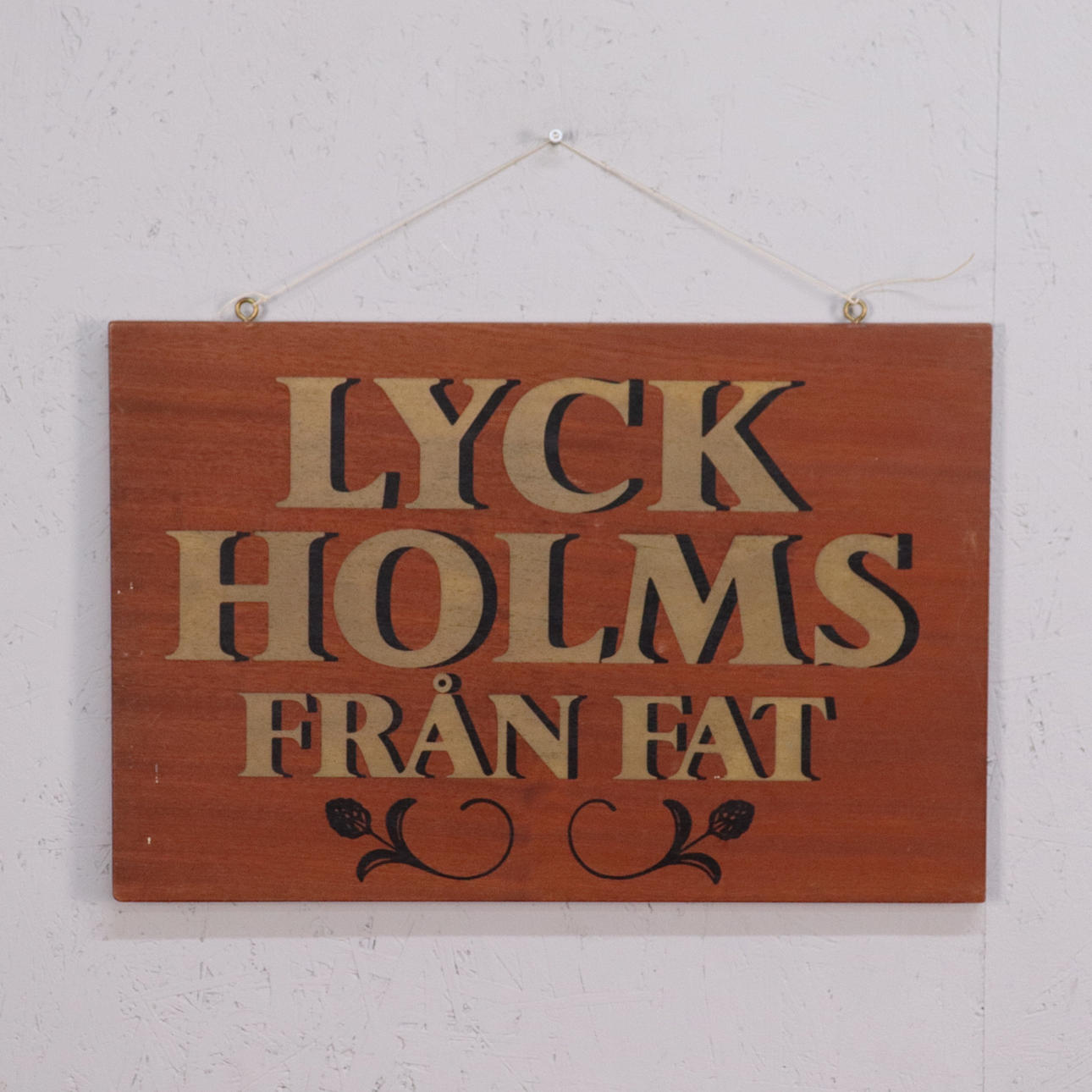 BEER SIGN, Lyckholms from barrels.
