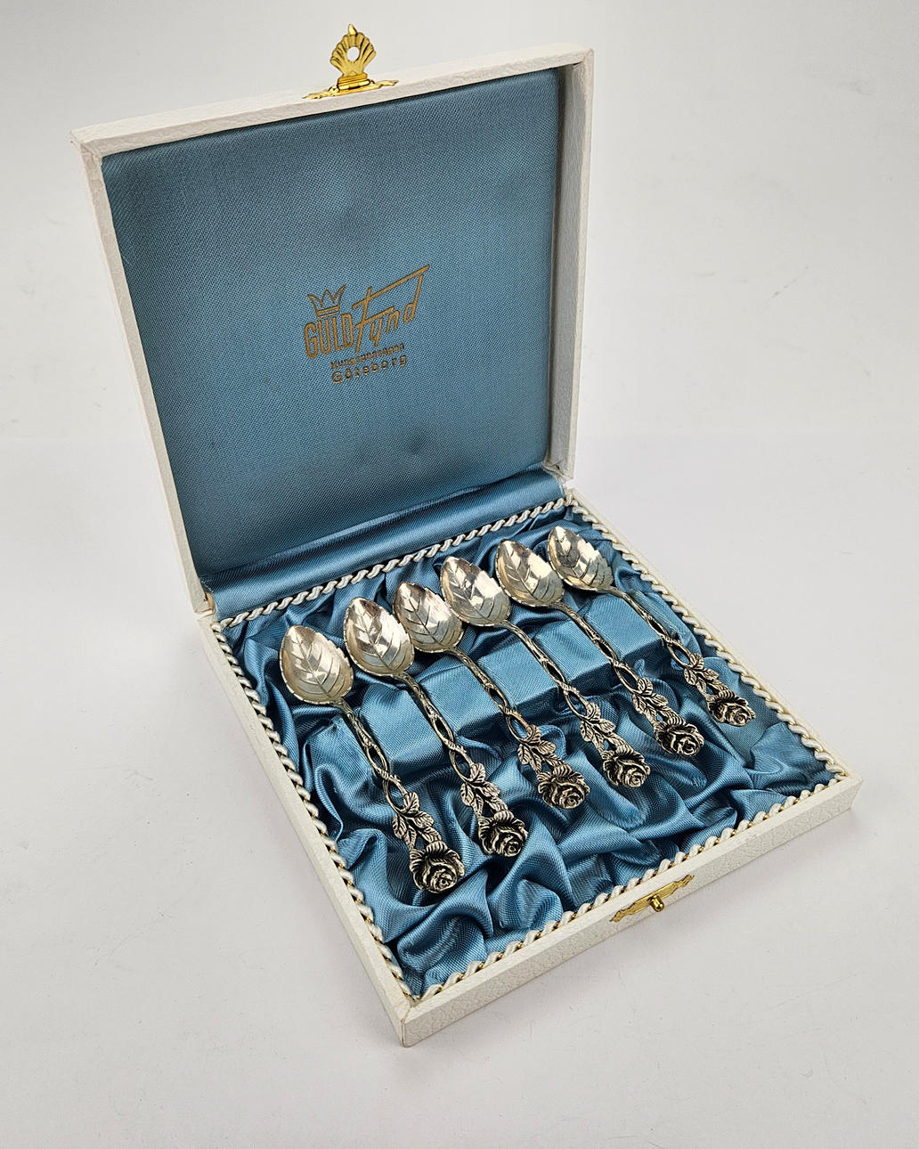 SKEDAR, 6 st, silver, rosdekor, vikt ca. 61 gram.