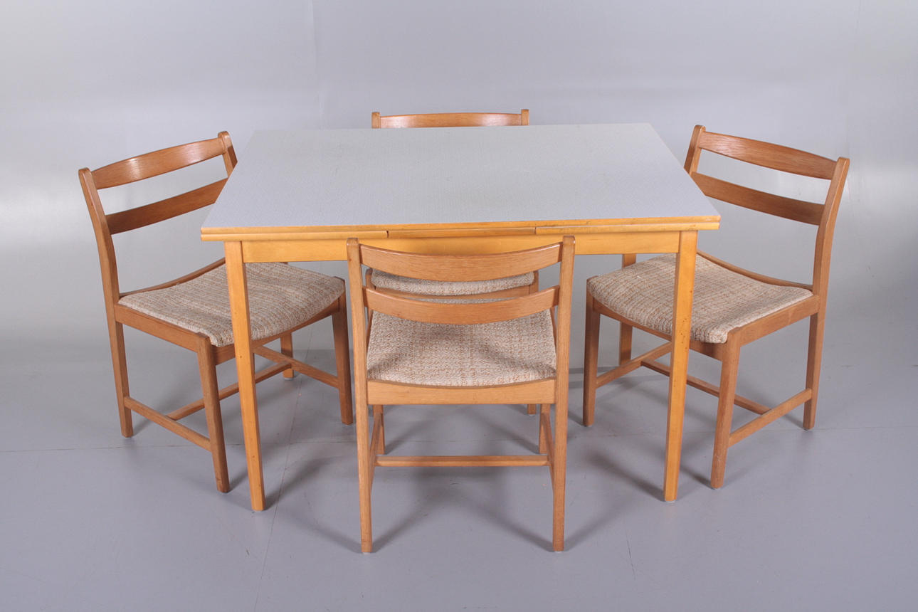 KÖKSBORD & STOLAR 4 st, med Perstorpsskiva, " Virr-Varr " 1950-60-tal.