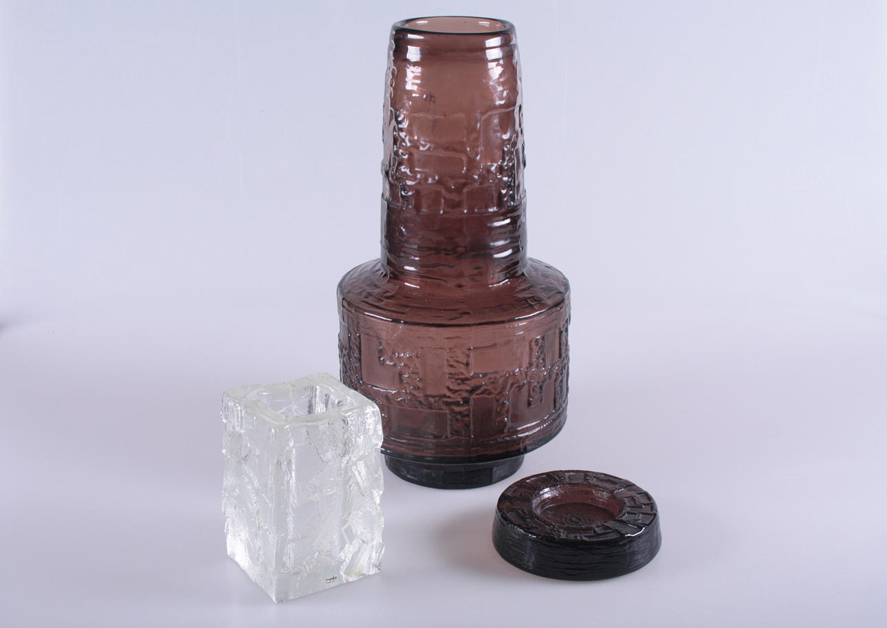 GÖTE AUGUSTSSON. PARTI GLAS, ruda, golvvas, vas, askkopp, 1970-tal.