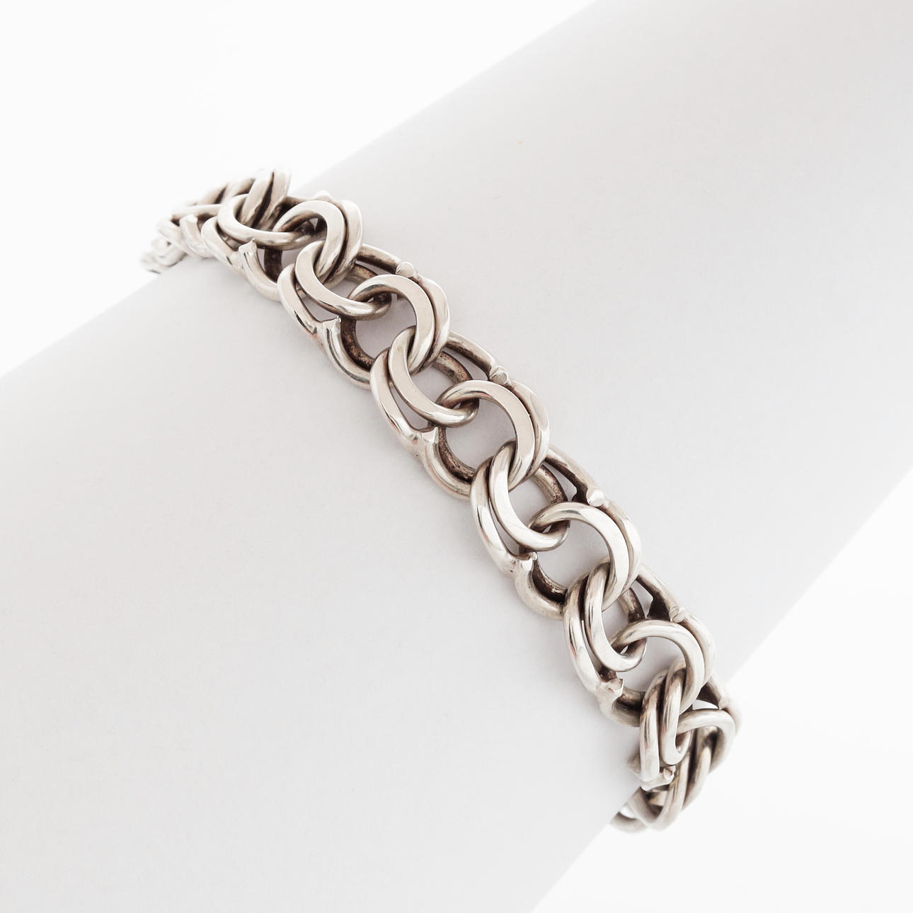 ARMBAND, silver, NSE, Köping, 1968, totalvikt 29 gram.