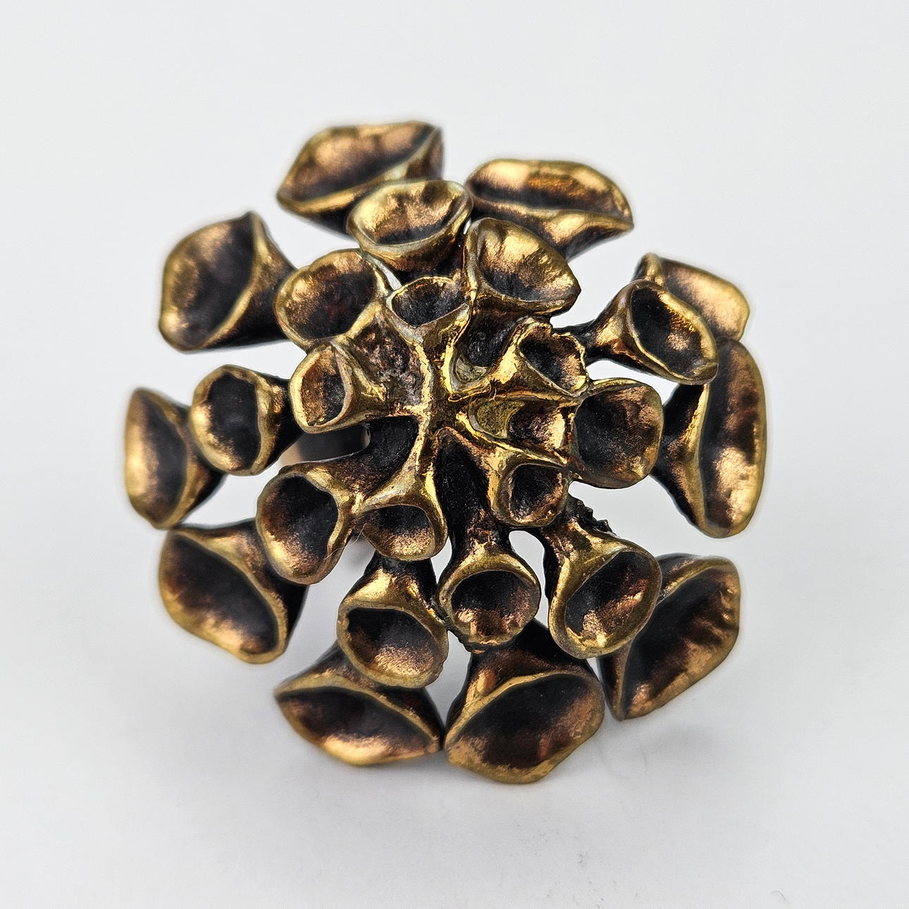 HANNU IKONEN. Ring, brons, Finland.