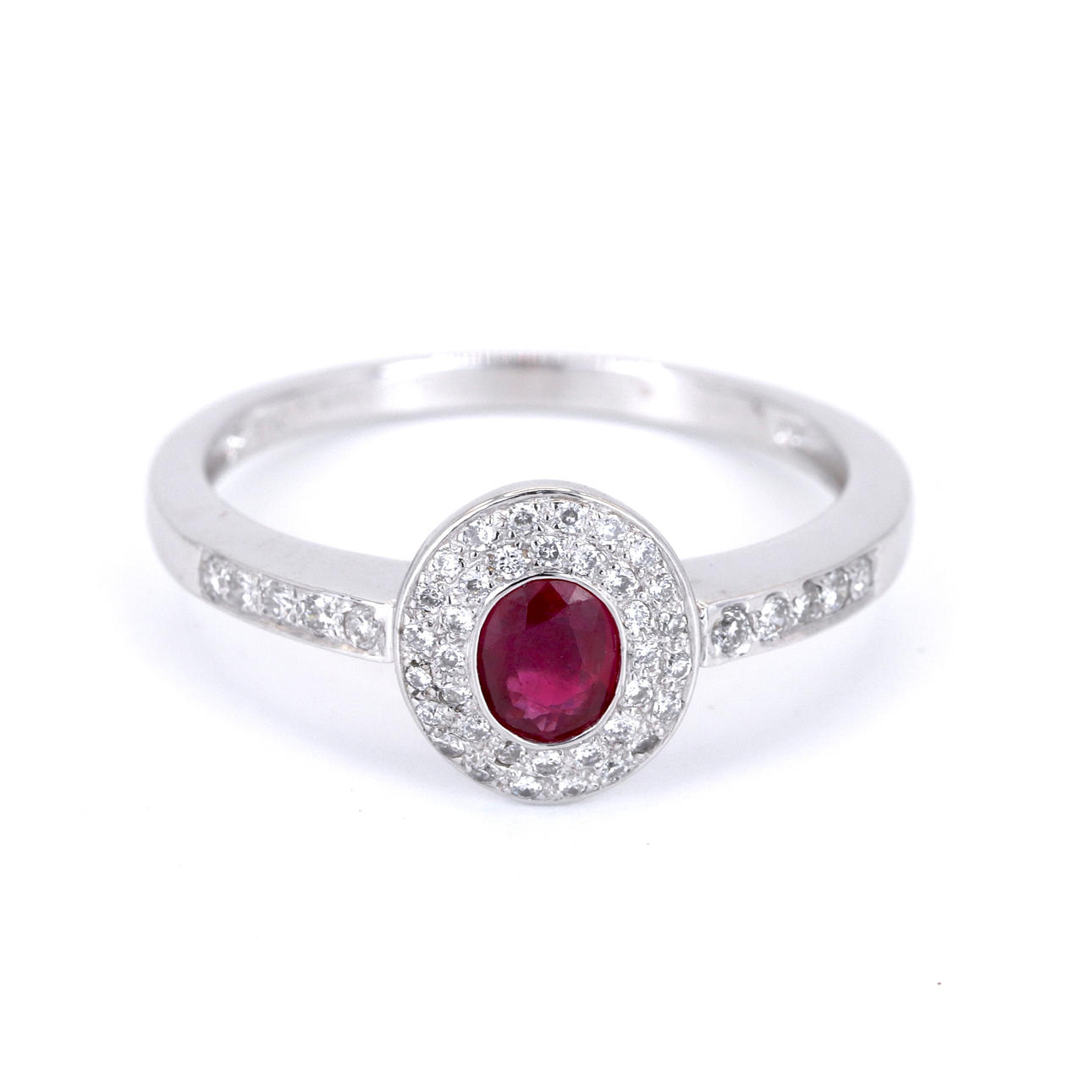 18CT WHITE GOLD DIAMOND & RUBY SET RING.