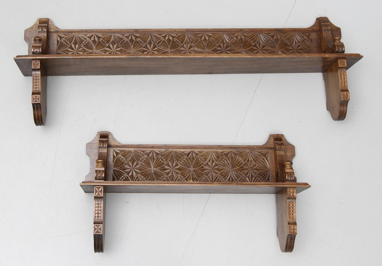 HYLLOR, 2 st, karvsnitt, sekelskiftet 1800/1900.