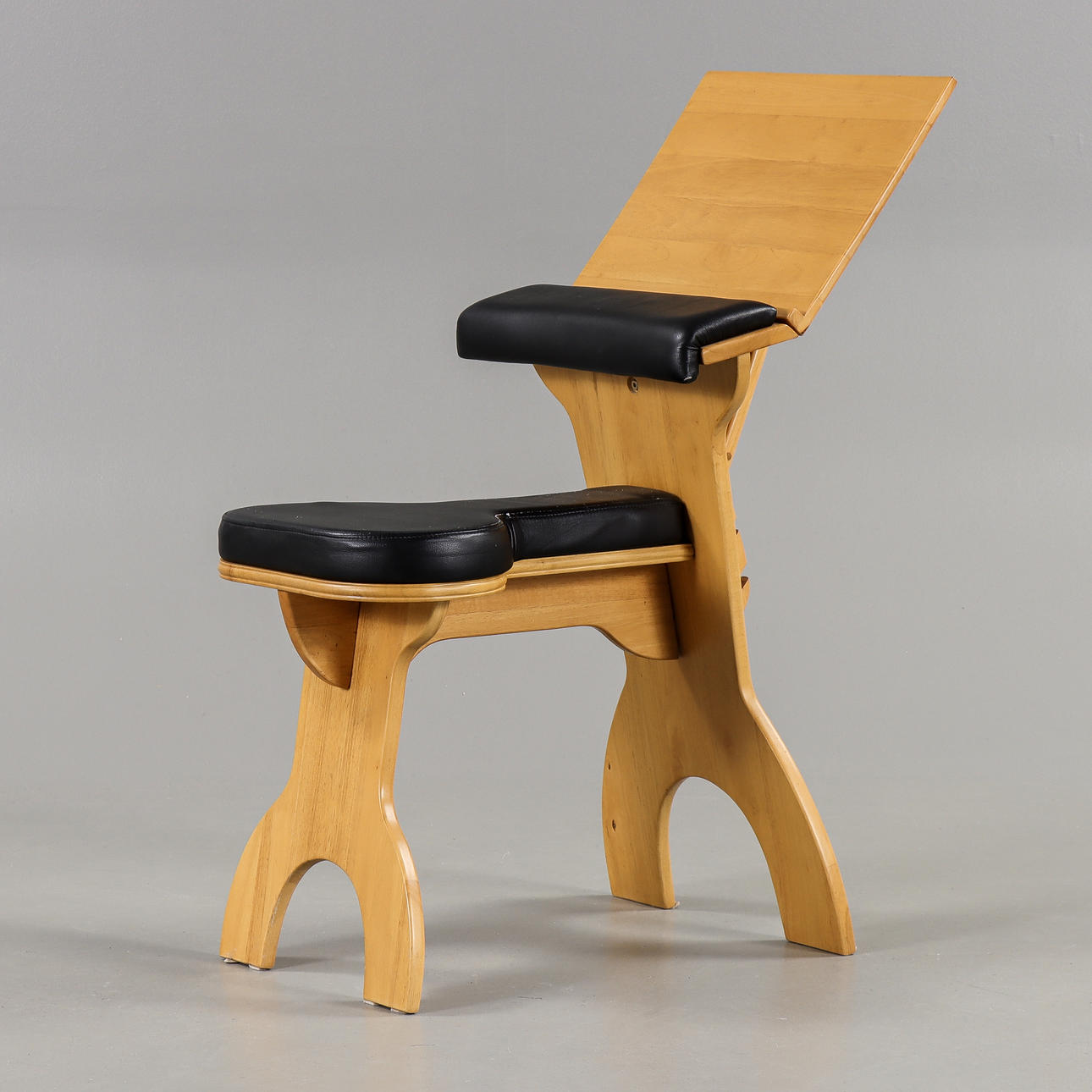 LÄSSTOL "Plugghäst" 1900-talets andra hälft.