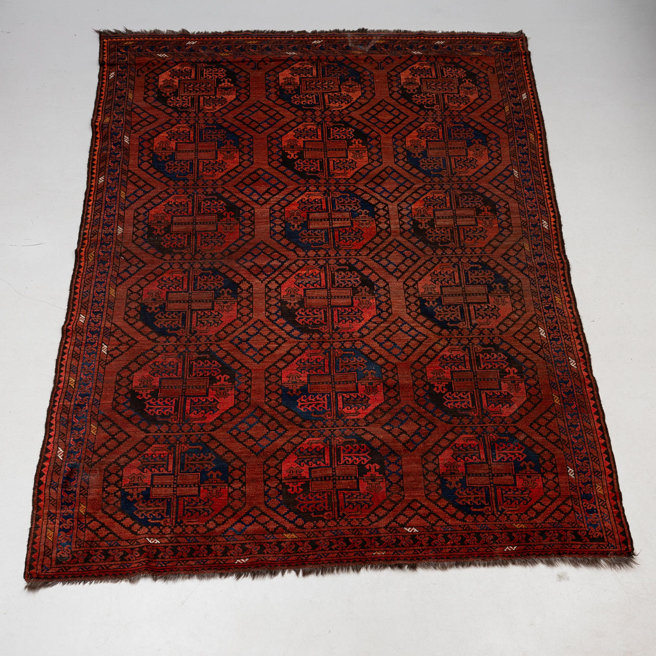 MATTA, Ersari, mått ca 340x220 cm.